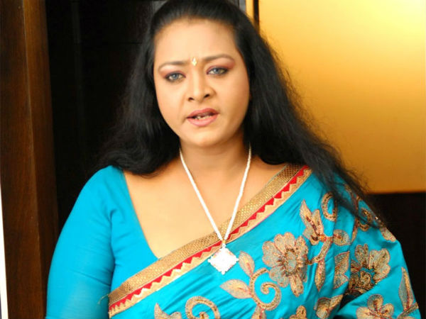 హీరోయిన్లు అలా చేయకూడదు