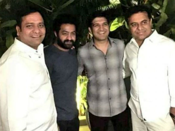కేటీఆర్ను కలిసిన జూ ఎన్టీఆర్.... వైరల్ అవుతున్న ఫోటో, విక్టరీ సెలబ్రేషన్లో?