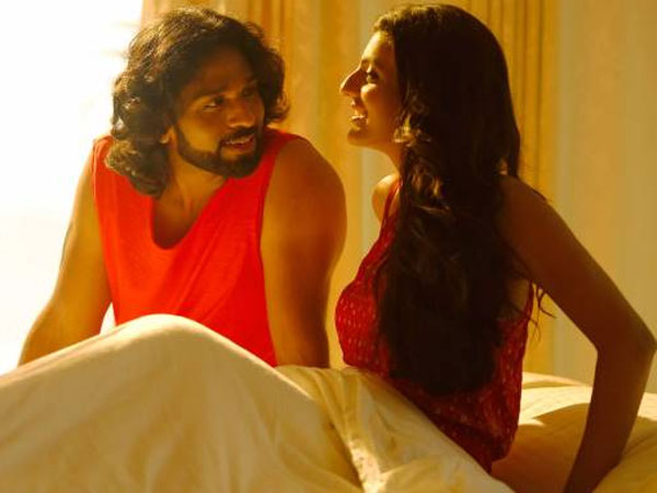 సహజీవనం అంటే సెక్స్.. ‘ఇష్టంగా' ఇంకేదో ఊహించుకుంటారు.. రికార్డు ముద్దు సీన్