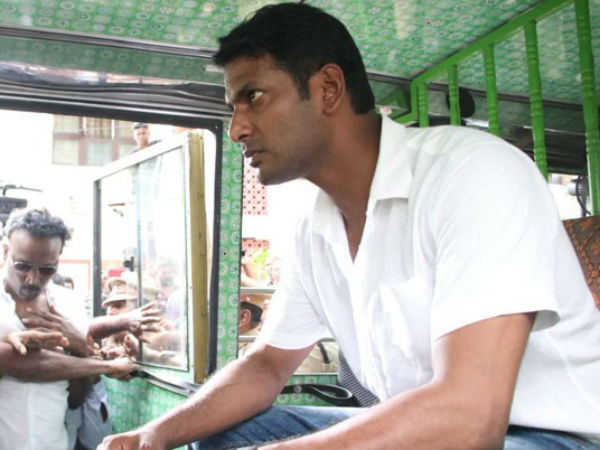 ముఖ్యమంత్రి వద్దకు వివాదం