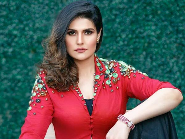 అసభ్య పదజాలంతో దూషిస్తూ...