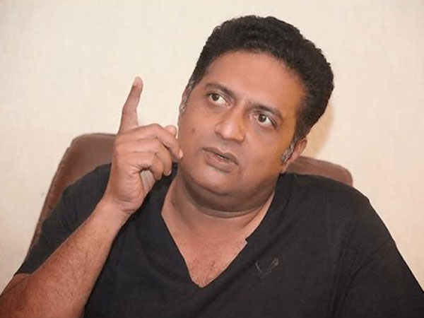 మరో ‘బాంబు’ పేల్చిన ప్రకాశ్ రాజ్.. సెన్సేషనల్ కామెంట్తో వేడెక్కిన పాలిటిక్స్!