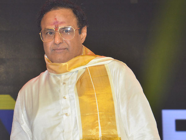 ఆ స్టార్ హీరోకు బాలయ్య రిటర్న్ గిఫ్ట్, ఇండస్ట్రీలో హాట్ టాపిక్? అందుకేనా?