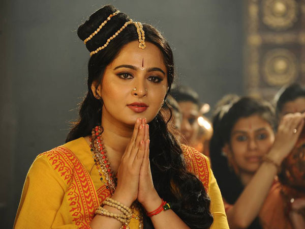 కేదార్నాథ్లో అనుష్క పూజలు