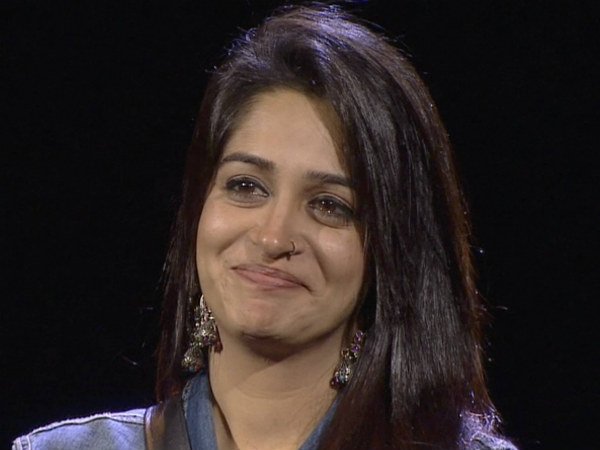 దీపిక కాకర్, శ్రీశాంత్ అభిమానుల మధ్యవార్