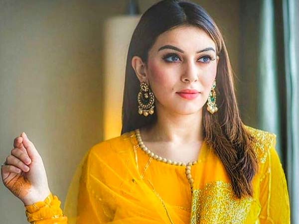 Hansika Motwani gets injured in Maha sets Hansika Motwani gets injured in Maha sets