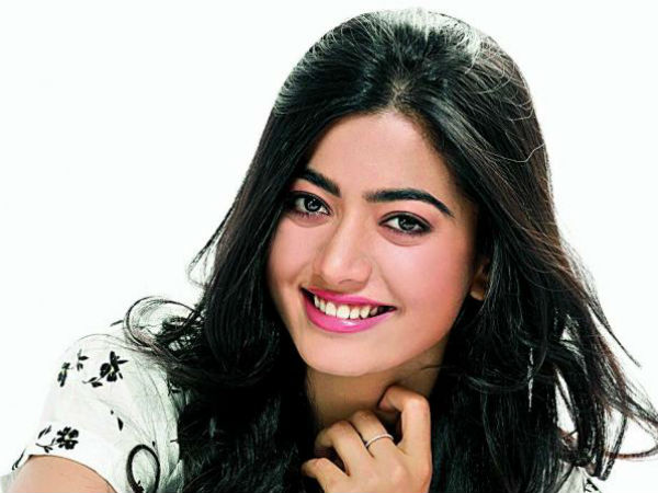 హీరోయిన్ ఇలా చేయడం