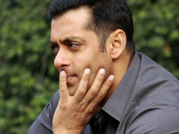 ఆఫ్ స్క్రీన్ ఎప్పుడూ చేసేపనే
