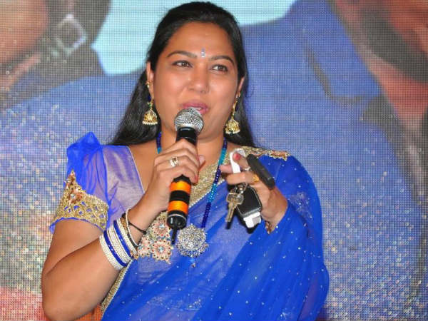 పూరి జగన్నాథ్ని మబ్బులు కమ్మేశాయి.. ఆ మబ్బులు ఎవరో మీరే అర్థం చేసుకోండి.. నటి హేమ!
