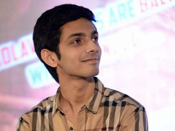 క్రేజీ చిత్రాలతో