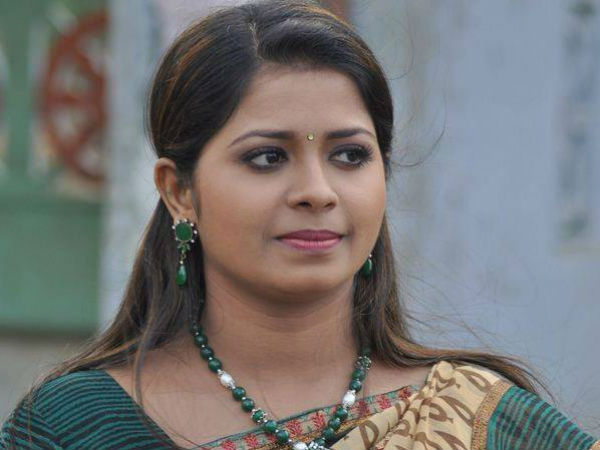 విజయ్ టెలివిజన్లో మధుమిత