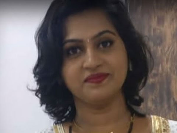 చెక్ ఇచ్చిన వెంటనే ఎలిగేషన్స్ చేశారు