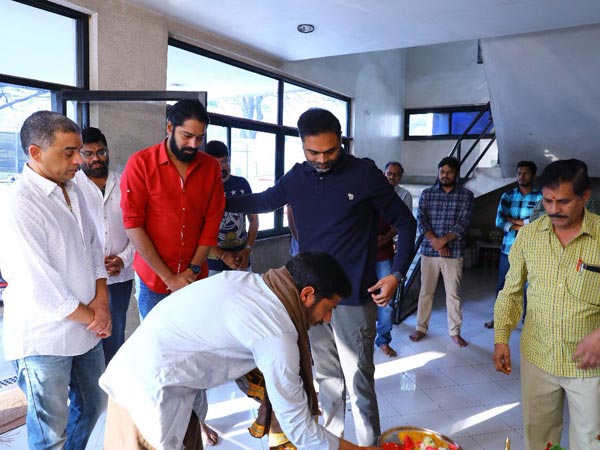 Super Star Mahesh Babus Maharshi Dubbing Commences from today Super Star Mahesh Babus Maharshi Dubbing Commences from today
