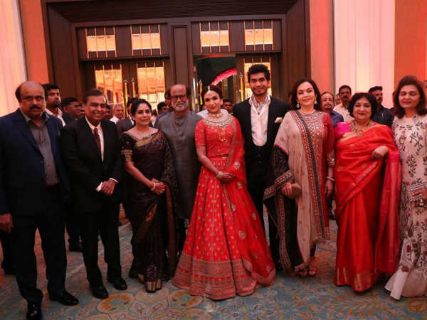 Mukesh Ambani at Soundarya Rajinikanths wedding reception Mukesh Ambani at Soundarya Rajinikanths wedding reception