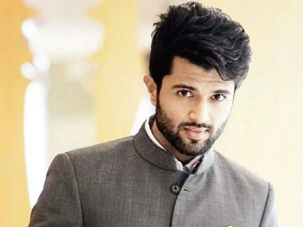 తండ్రి పాత్రలో