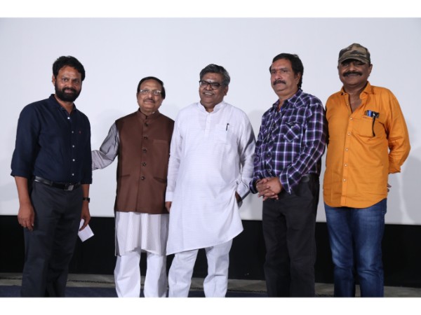 దుప్పట్లో మిన్నాగు