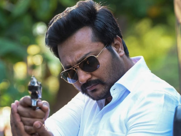 క్రియేటివ్ డిపరెన్సెస్ వల్ల తప్పుకున్న బాబీ సింహా