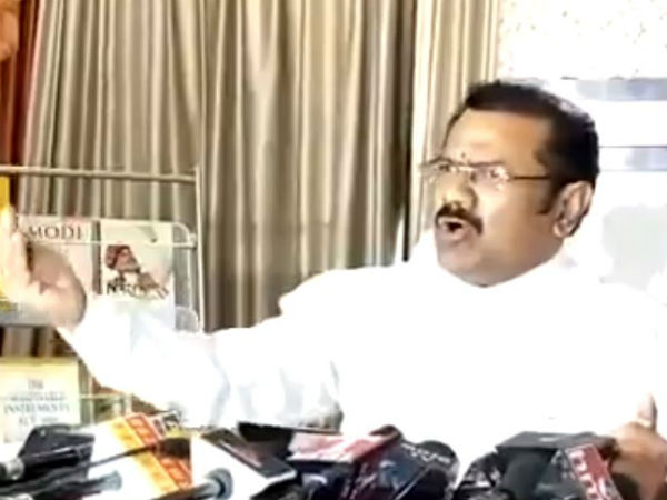 కడుపులో పెట్టుకొని చూసుకొంటున్నారని