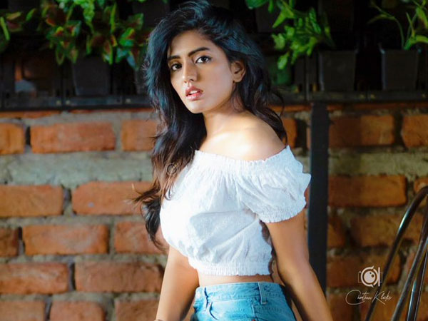 Eesha Rebba okeys Horror movie with director Srinivasa Reddy Eesha Rebba okeys Horror movie with director Srinivasa Reddy