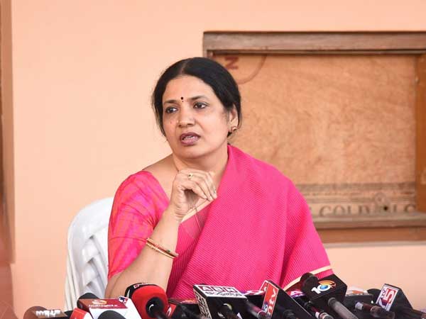 మాకు గొడవలు, కుట్రలు ఇవేమీ వద్దు