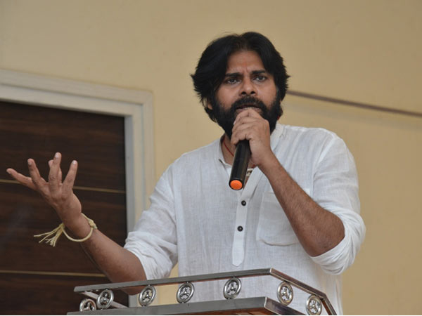 మెగా ఫ్యామిలీ కాపాడుతుందా