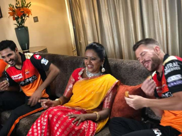 డేవిడ్ వార్నర్తో సుమ
