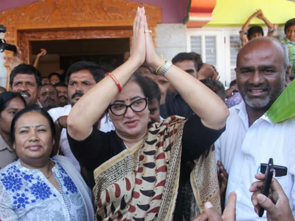మాండ్య నుంచి సుమలత పోటీ