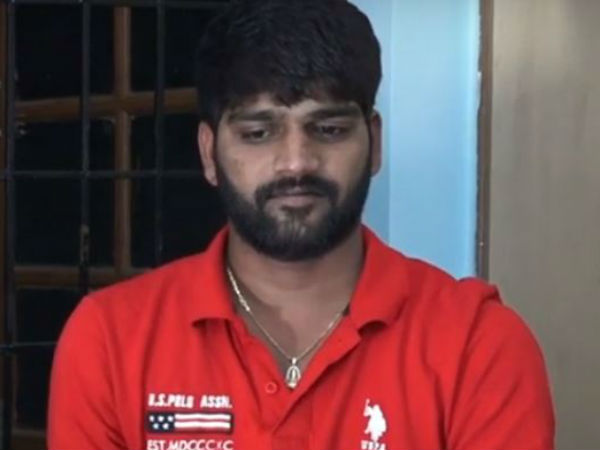 కొడుకు లేడు, చచ్చిపోయావ్ అనుకుంటామన్నారు...