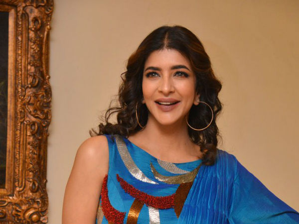 ‘మంచు' వారికి ఆ జబ్బు ఉంది.. చిత్రం శ్రీను కామెంట్కు మంచులక్ష్మి కౌంటర్