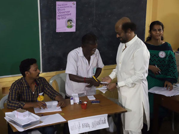 ముంబై నుంచి చెన్నై వచ్చిన రజనీ