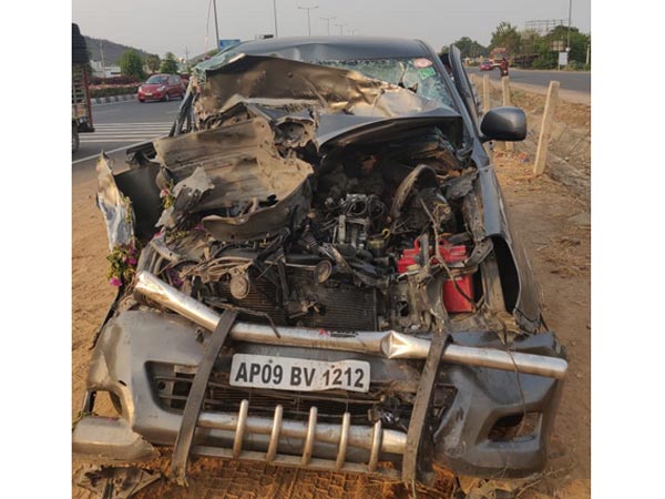 యాక్సిడెంట్పై కేసు నమోదు చేసి