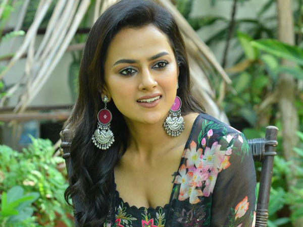 శ్రద్ధా శ్రీనాథ్ సినీ కెరీర్
