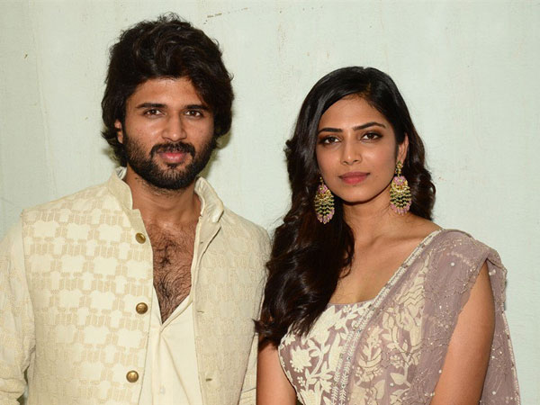 ప్రొఫెషనల్ బైకర్ పాత్రలో విజయ్