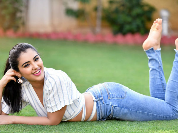 అప్పట్లో యాక్టీవ్గా ఉంటూ
