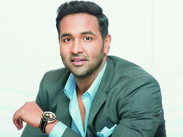 చివరకు అతని సపోర్ట్గా