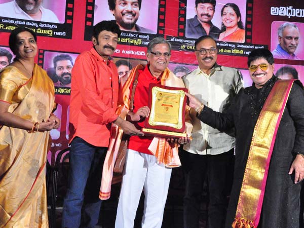 అందరి సమస్యలని