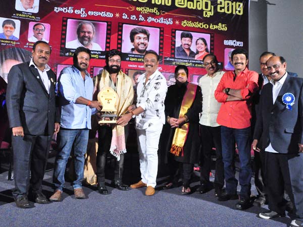 కథలు లేవు