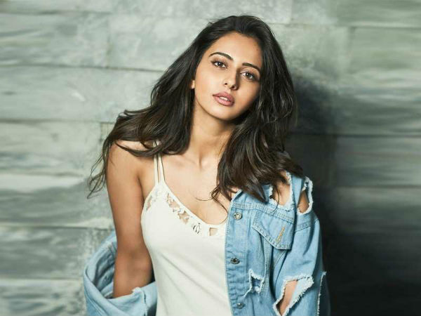 రకుల్ హద్దు మీరిందని