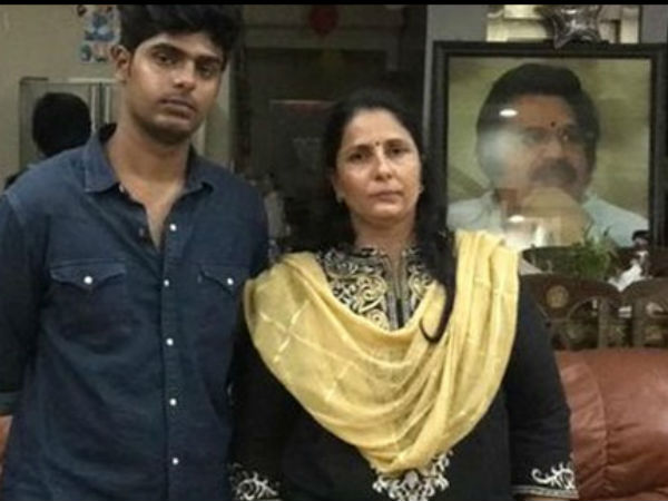 పోలీసుల అన్వేషణ
