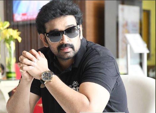జేడీ చక్రవర్తి నటన అద్భుతంగా