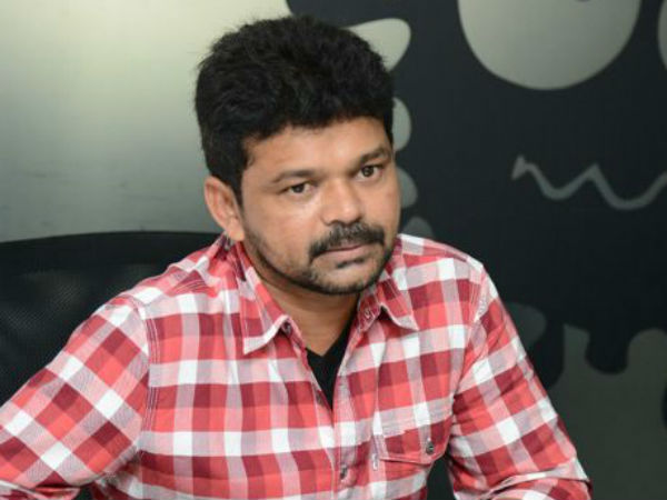 ఒంటరిగా 8 సంవత్సరాలు