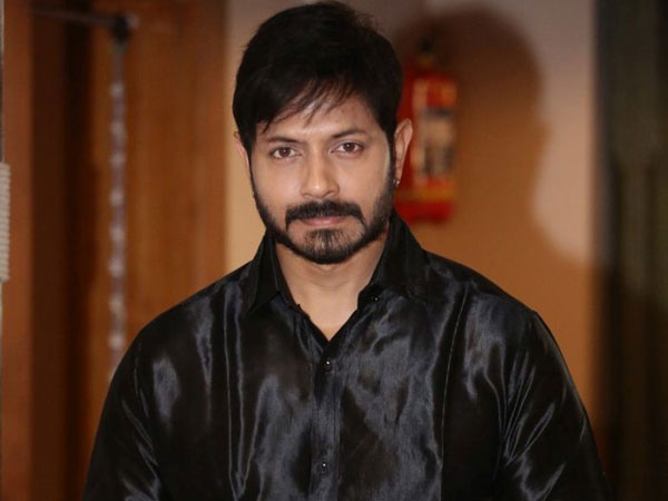 కౌశల్ ఆమరణ నిరాహార దీక్ష