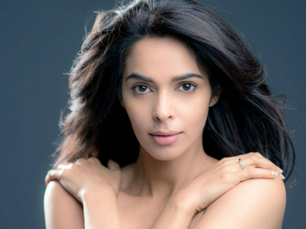 బాలీవుడ్ స్టార్ హీరోల గురించి