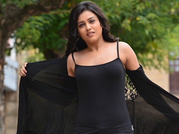 చిన్నదాన నీ కోసం..