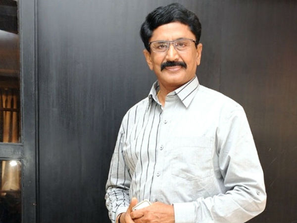 చెప్పు వేసింది ఎమ్మెల్యేలు కాదు, సినిమాలో చూపింది వేరు