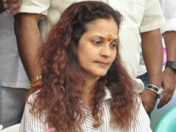 రక్తం మడుగులో బావను చూసి అరిచాను