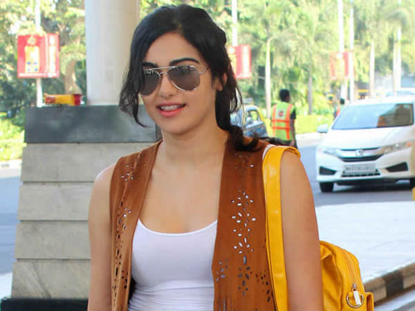 పెళ్ళికి ముందురోజు బాయ్ఫ్రెండ్స్తో..