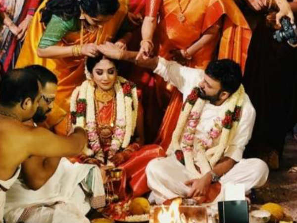 ఏడాది తిరగకముందే పెళ్లి