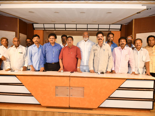 ఈర్ష్యతోనే, బాధతోనో రాలేని వారికి