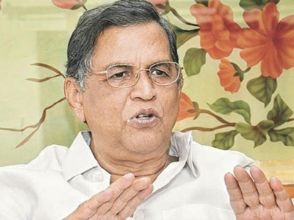 Davala Satyam: I seen Vangaveeti Ranga in Suresh Kondeti Davala Satyam: I seen Vangaveeti Ranga in Suresh Kondeti